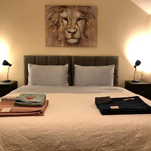  Holiday home Entire Two Bed Coach House Super King Beds Turn Into Singles